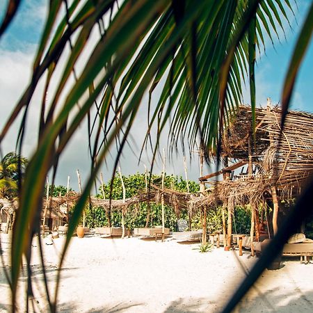 Ikal Tulum Hotel Екстер'єр фото A beach hut at the resort