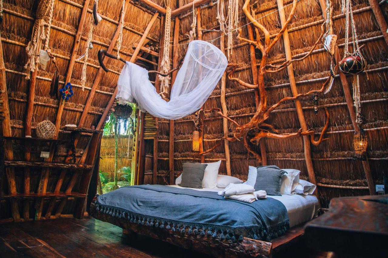 Ikal Tulum Hotel Екстер'єр фото Interior of a Treehouse